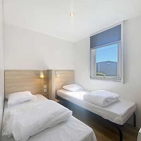 Mobil-home Confortable 6 Pers, 3 Ch, 2 Sdb, Proche Plage, Menage Inclus - Fr-1-361a-99 *