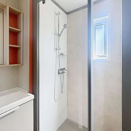 Mobil-home Confortable 6 Pers, 3 Ch, 2 Sdb, Proche Plage, Menage Inclus - Fr-1-361a-99 *