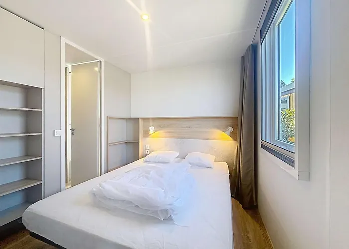 Ferienhaus Mobil-home Confortable 6 Pers, 3 Ch, 2 Sdb, Proche Plage, Menage Inclus - Fr-1-361a-99